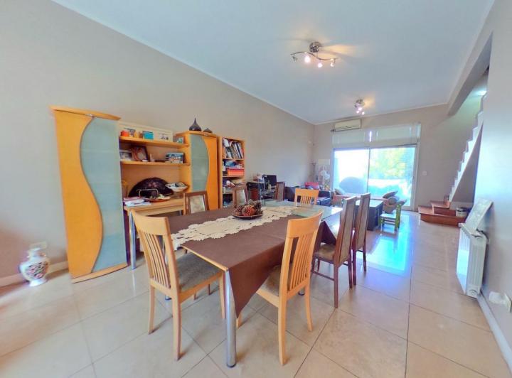 Casa · 170m² · 4 Ambientes · 1 Cochera