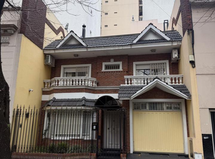 Casa · 172m² · 5 Ambientes · 1 Cochera