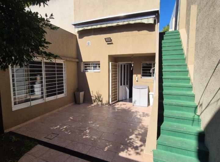 Casa · 126m² · 4 Ambientes · 1 Cochera