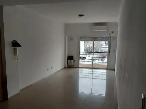Departamento en Alquiler en Floresta, CABA