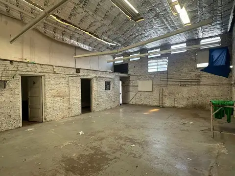 Galpón en Venta en Mataderos, CABA