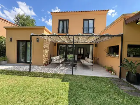 Casa en Alquiler Temporal en Los Berros, Bella Vista