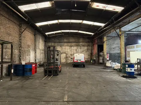 Galpón en Venta en Isidro Casanova, Partido de La Matanza