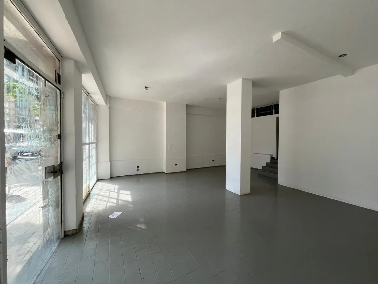 Local en alquiler, importante Avenida