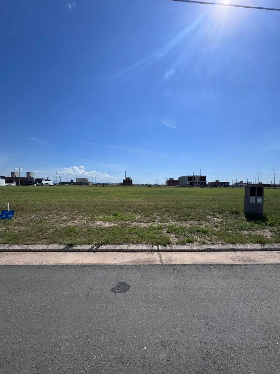 SE VENDEN DOS TERRENOS APTO DUPLEX EN CUESTAS DE MANANTIALES