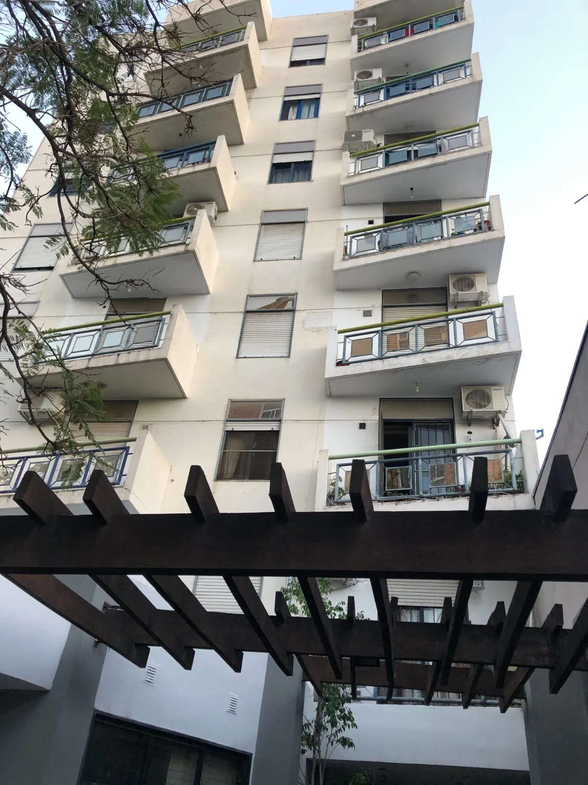 LA RIOJA 619 EXTERNO CON BALCON 2 DORM.,COCINA SEPARADA,COMEDOR