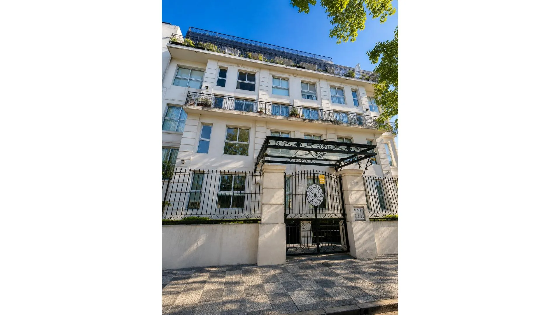 EXCELENTE DEPARTAMENTO 2 AMB EN VENTA – ITUZAINGÓ | COCHERA