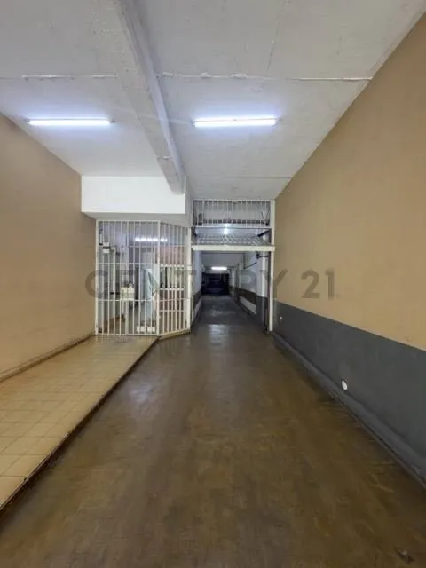 COCHERA EN VENTA – ZONA TRIBUNALES I / MUNICIPALIDAD