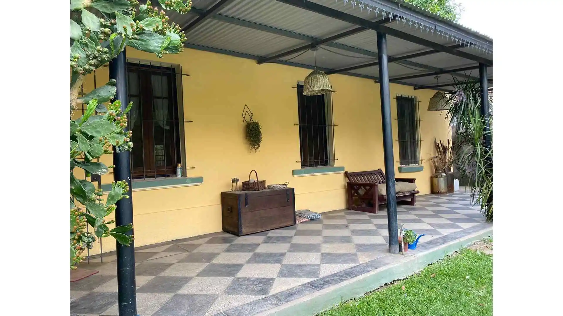 AV. SAN MARTIN - FRENTE A HINDU CLUB - 1100 mts LOTE -