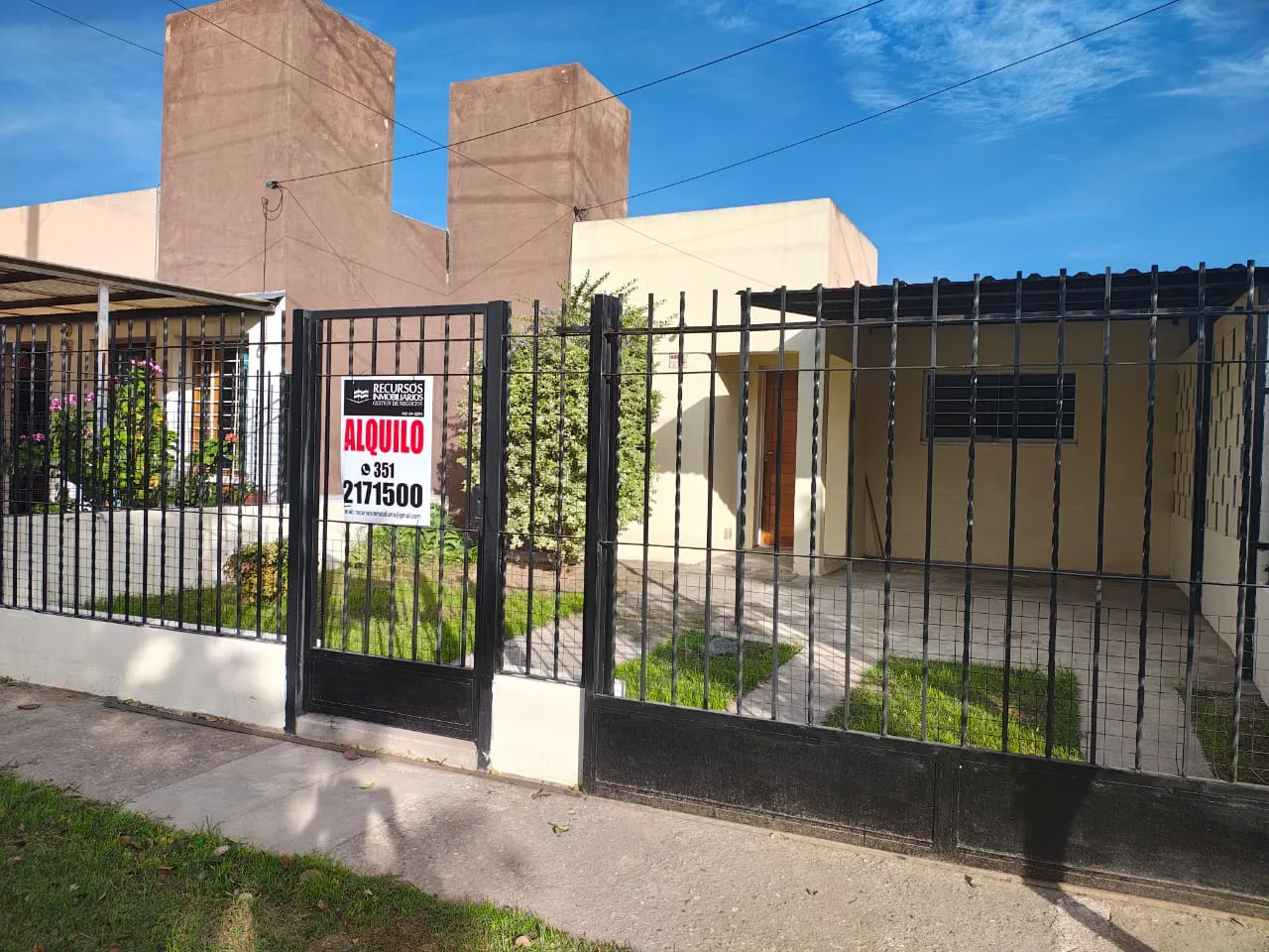 HERMOSA CASA EN BARIIO LILI BENITEZ QUINTAS II- HORIZONTE- ZONA LOS BOULEVARES-