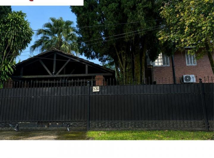 Casa · 3 Dormitorios · 2 Cocheras
