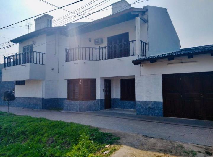Casa · 249m² · 6 Ambientes · 1 Cochera