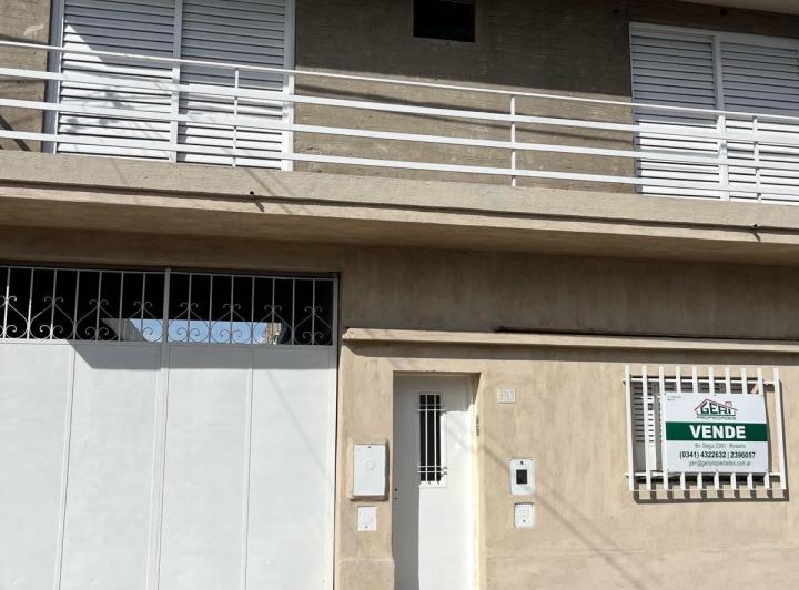 Casa · 252m² · 6 Ambientes · 5 Cocheras