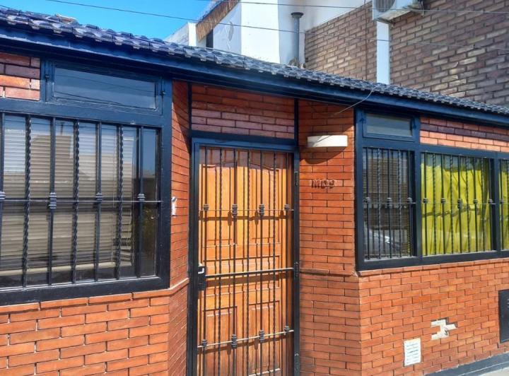 Casa · 4 Dormitorios · 2 Cocheras