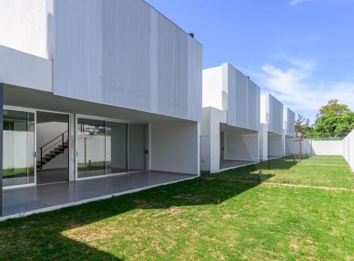 Casa · 180m² · 4 Ambientes · 2 Cocheras