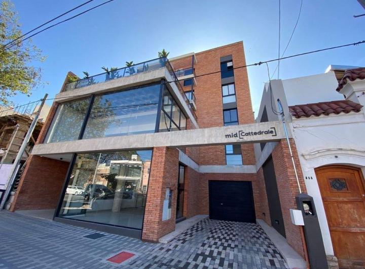 Local comercial · 160m² · 2 Ambientes