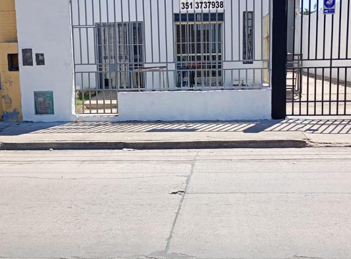 Local comercial · 100m² · 3 Ambientes
