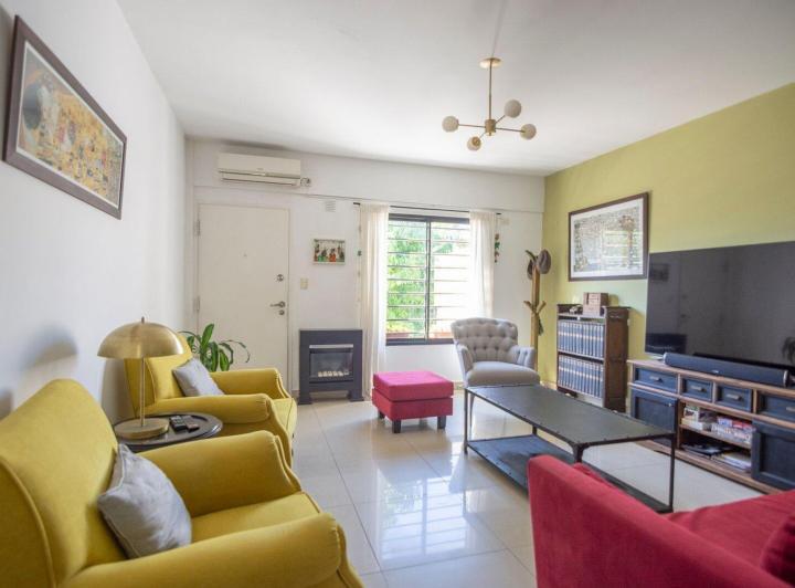 PH · 104m² · 5 Ambientes · 1 Cochera