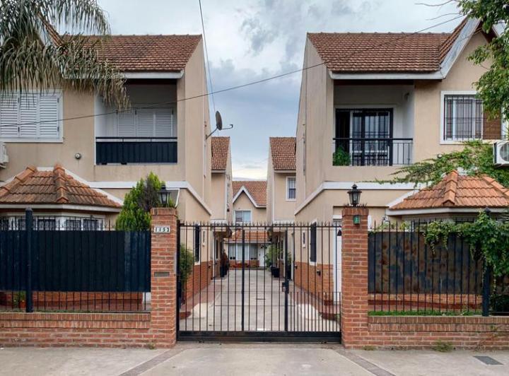 PH · 82m² · 4 Ambientes · 1 Cochera