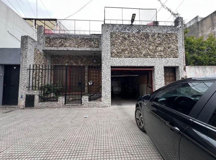 PH · 255m² · 6 Ambientes · 1 Cochera