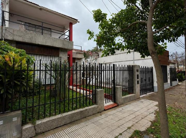 Casa · 262m² · 5 Ambientes · 1 Cochera