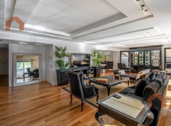 Departamento · 220m² · 5 Ambientes · 1 Cochera