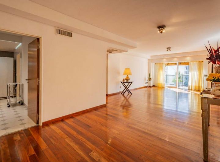 Departamento · 155m² · 5 Ambientes · 1 Cochera