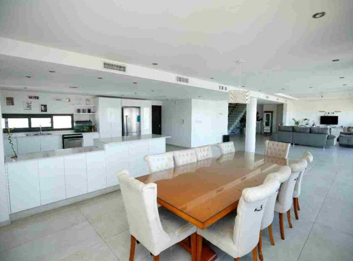 Departamento · 350m² · 7 Ambientes · 2 Cocheras