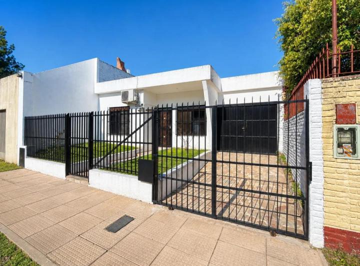 Casa · 134m² · 3 Ambientes · 3 Cocheras