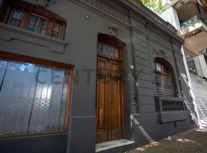 Casa · 180m² · 5 Dormitorios
