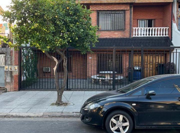 Casa · 100m² · 3 Ambientes · 2 Cocheras