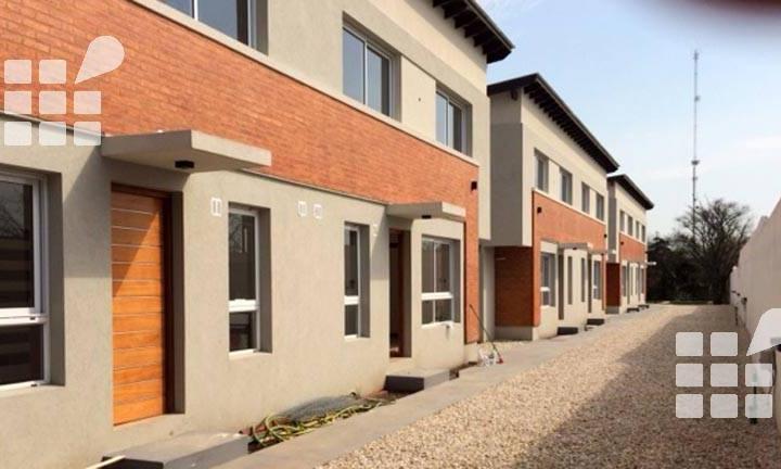 Casa · 80m² · 3 Ambientes · 1 Cochera