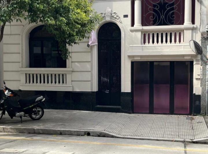 Casa · 254m² · 5 Ambientes · 1 Cochera
