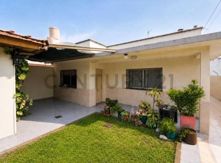 Casa · 41m² · 3 Ambientes · 1 Cochera