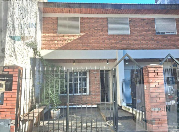 Casa · 78m² · 4 Ambientes · 1 Cochera