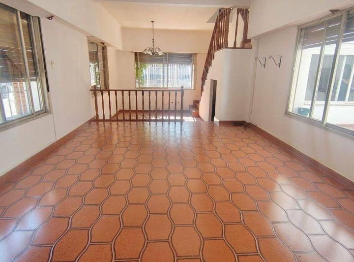 Casa · 177m² · 5 Ambientes · 1 Cochera