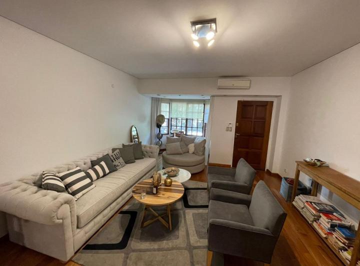 Casa · 214m² · 5 Ambientes · 3 Cocheras