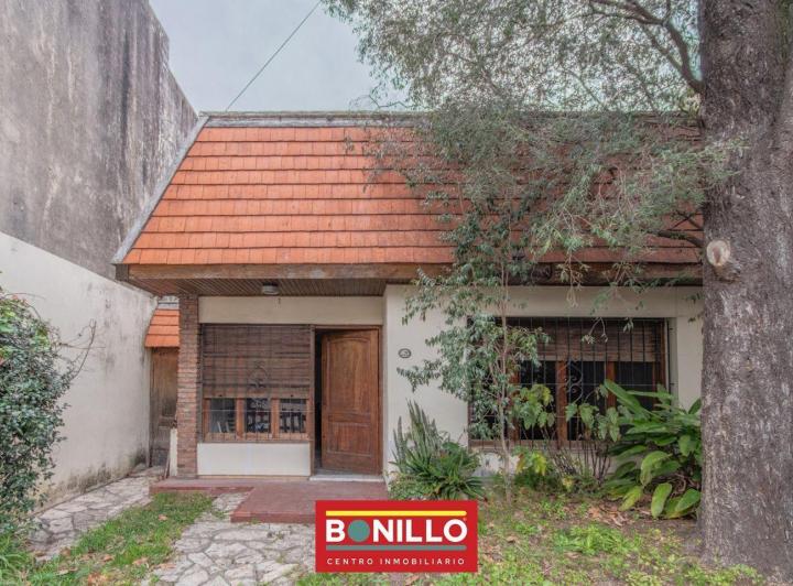 Casa · 79m² · 4 Ambientes · 1 Cochera