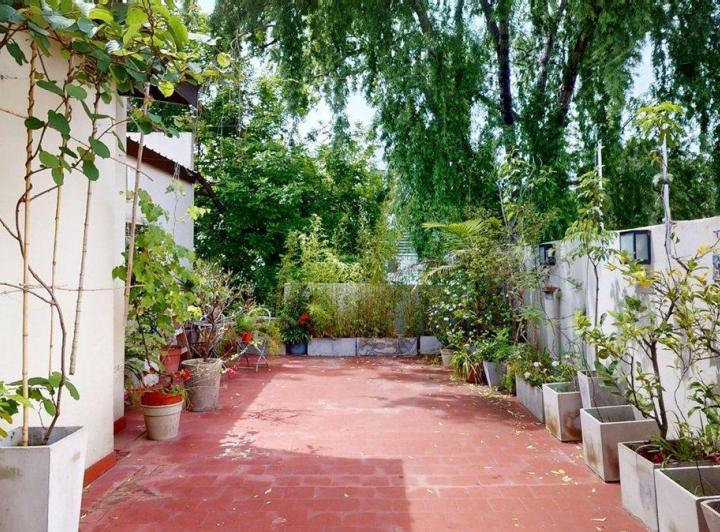 Casa · 235m² · 5 Ambientes · 1 Cochera