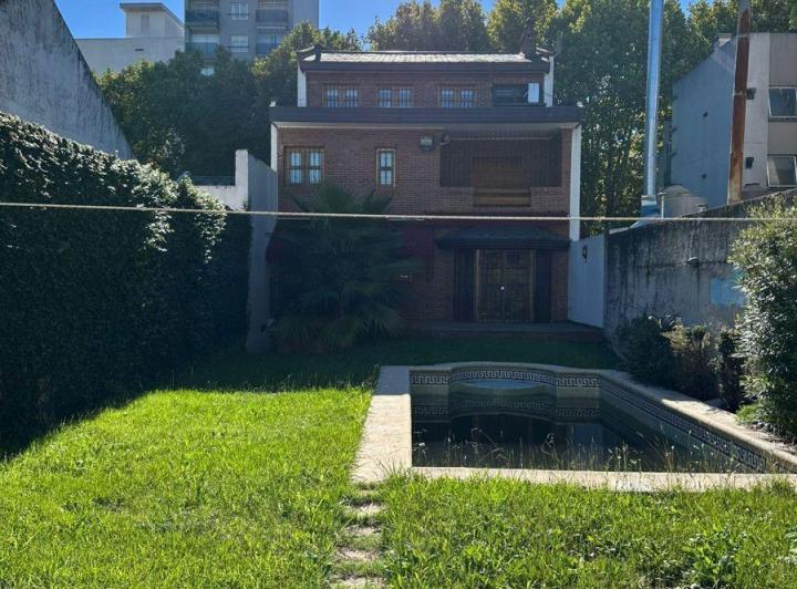 Casa · 500m² · 6 Ambientes · 5 Cocheras