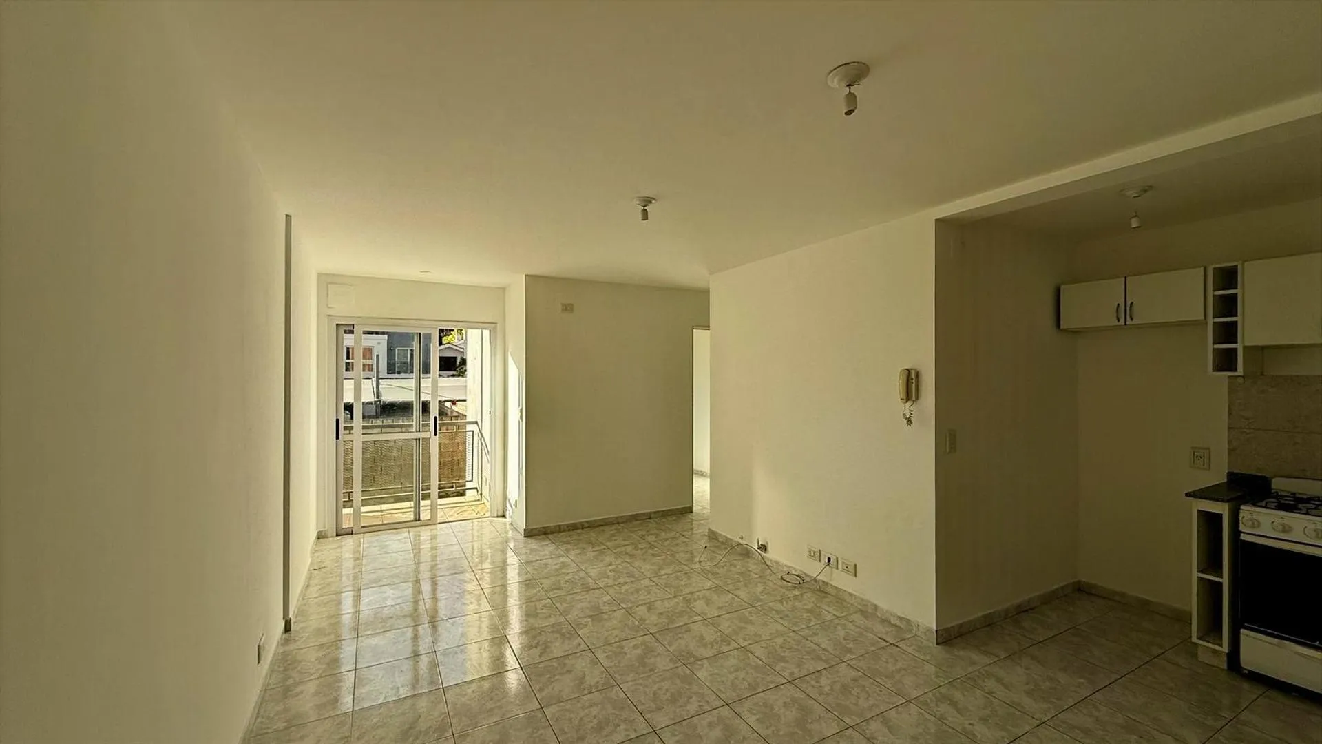 Depto 1 Dormitorio con Balcón en Gral Paz, SUM y Terraza