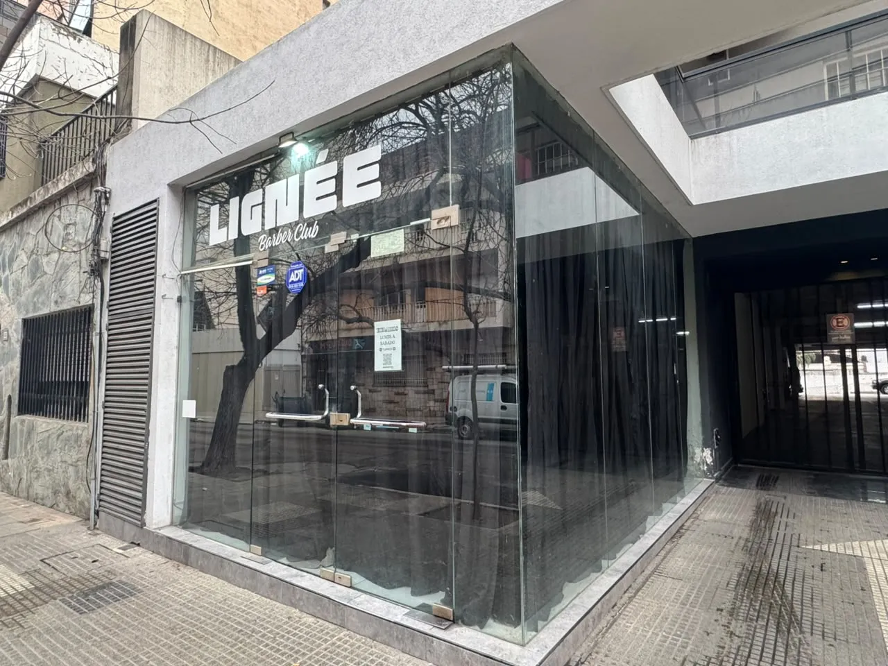 Local Comercial en Alquiler con amplia vidriera en Nueva Córdoba !