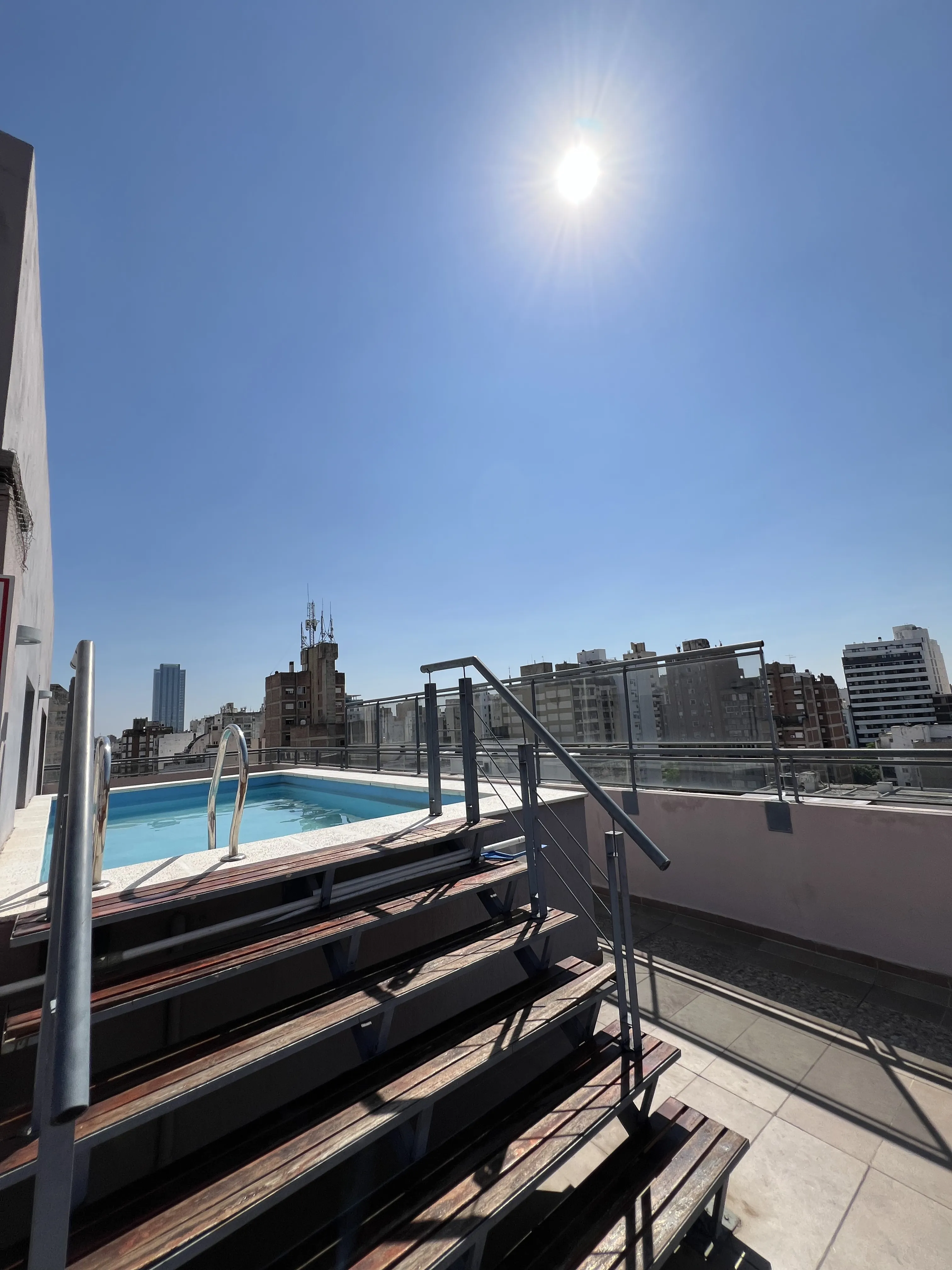 Departamento 1 Dormitorio con Balcón y Pileta – Mariano Fragueiro 13
