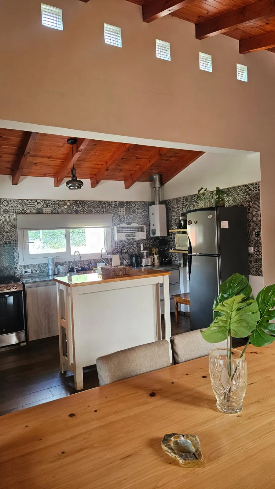 VIVÍ EN LA TRANQUILIDAD EN VILLA GENERAL BELGRANO - CASA EN VENTA 2 DORMITORIOS (POCOS AÑOS DE ANTIGUEDAD)