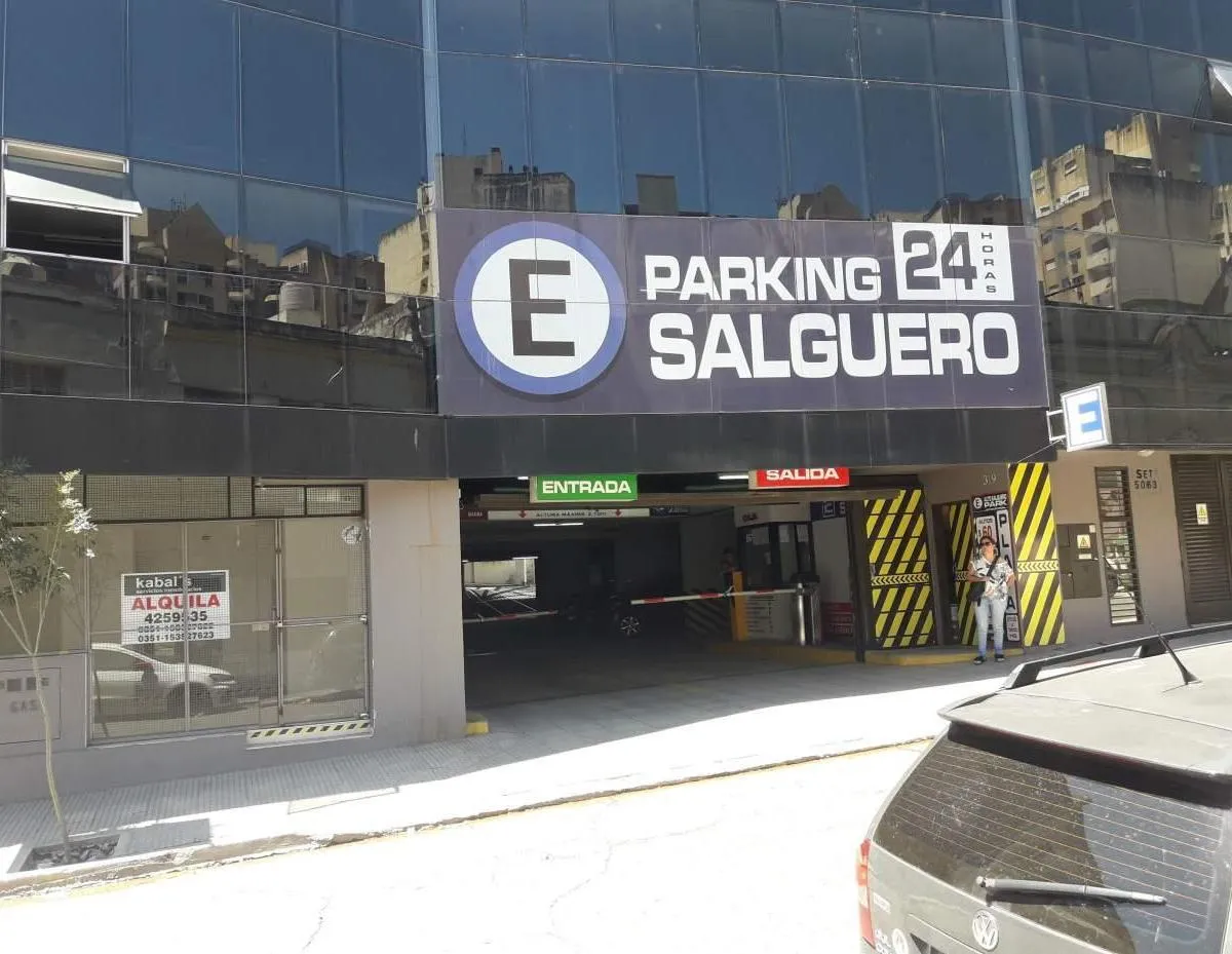 EXCELENTE PARKING FUNCIONANDO