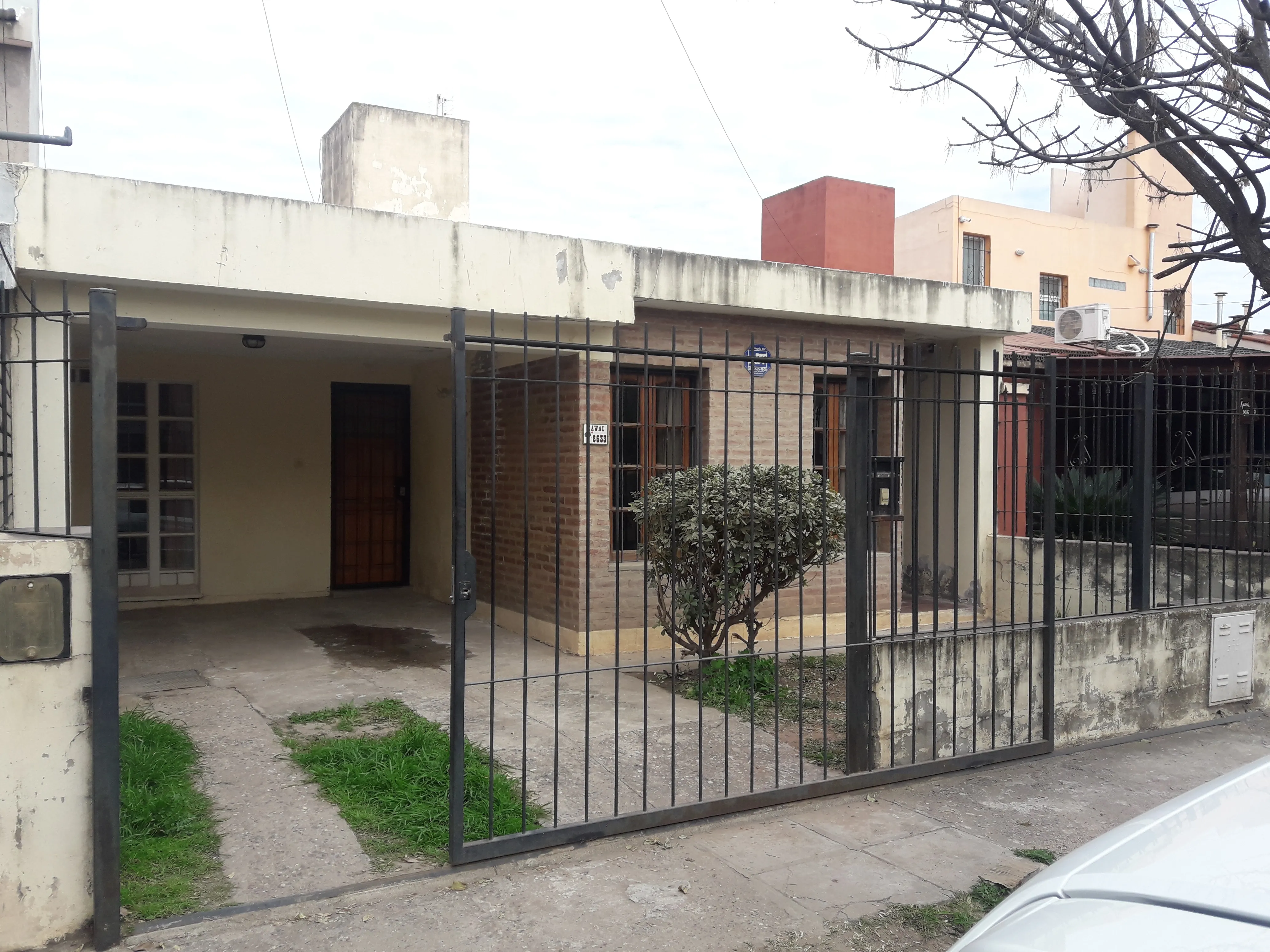ALQUILER CASA 2 DORMITORIOS. BARRIO SOLARES DE ARGUELLO - UOCRA. Kawal 8600