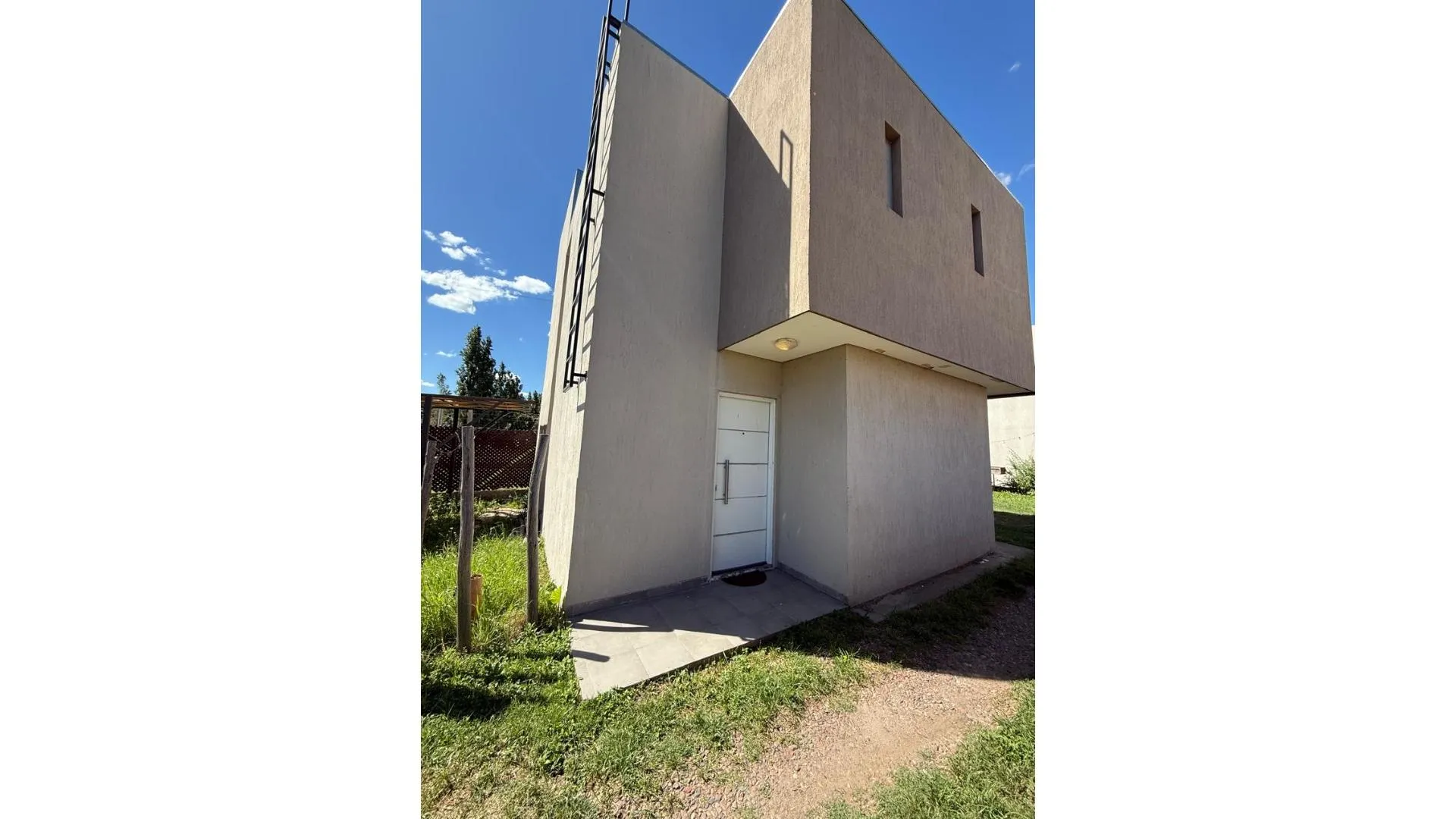 Alquiler duplex Juan Koslay