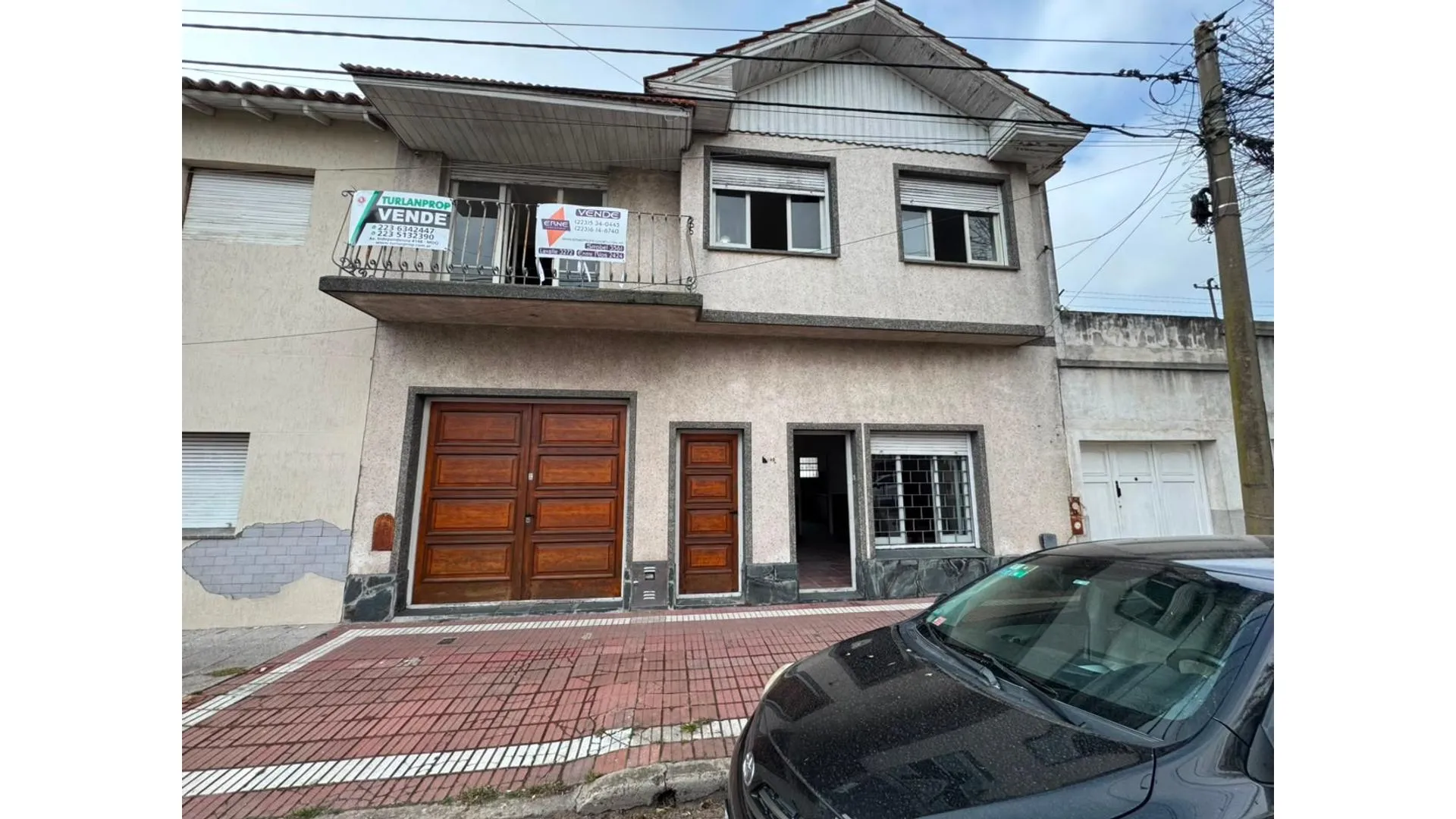 IMPORTANTE CHALET CUATRO AMBIENTES COCHERA Y PATIO