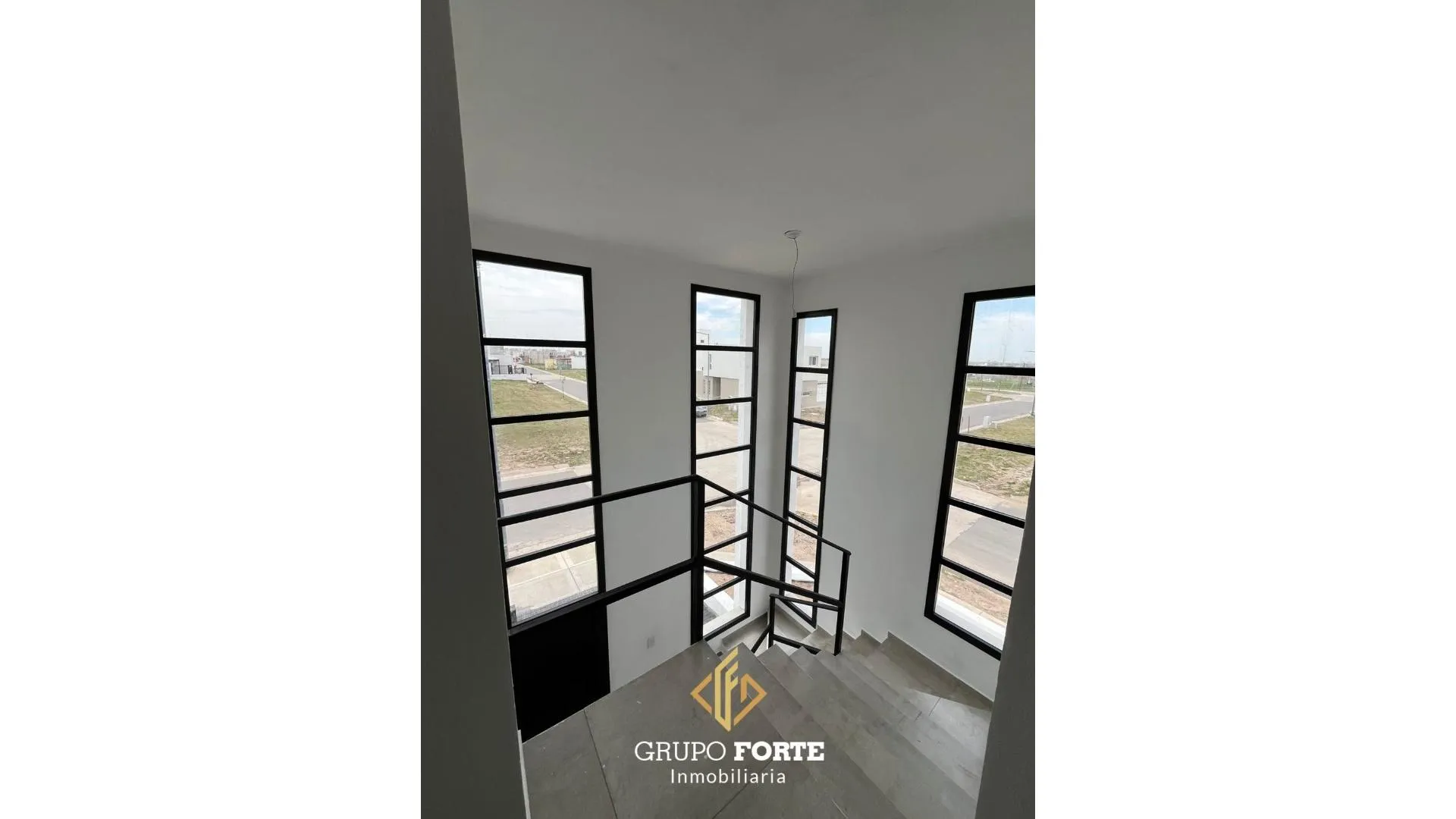 DUPLEX EN ESQUINA EN VENTA EN DOCTA, 2 DORMITORIOS