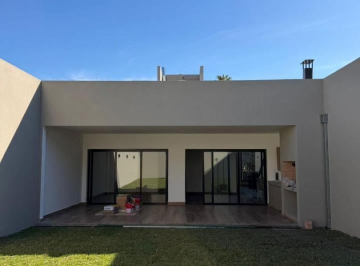 Casa · 150m² · 4 Ambientes · 1 Cochera